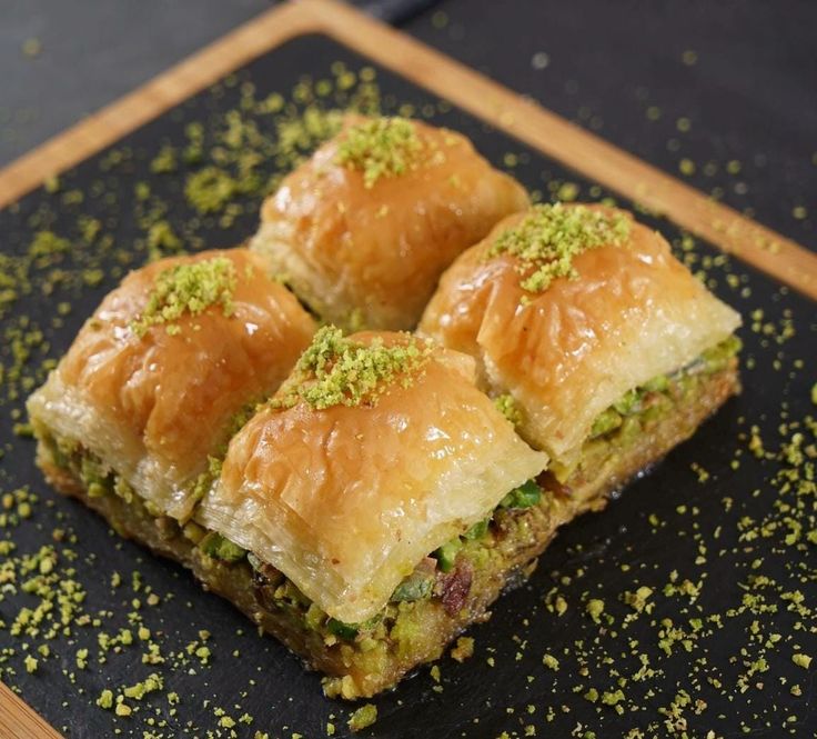 ANTEP FISTIKLI BAKLAVA
