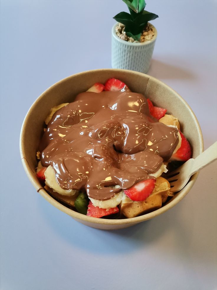 ÇİKOLATALI WAFFLE BOWL